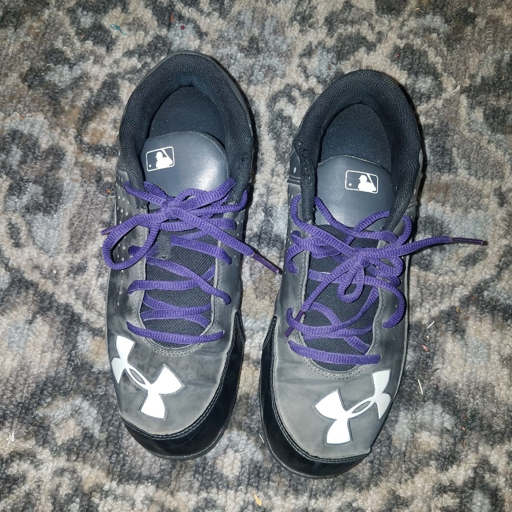Under Armour softball cleats size Y6